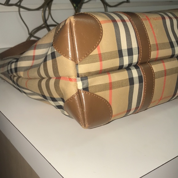 AUTHENTIC VINTAGE BURBERRY TOTE - Picture 12 of 16
